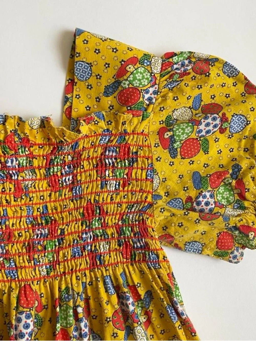 Vintage 70s Yellow Floral Mushroom Novelty Print Smocked Puff-Sleeve Dress